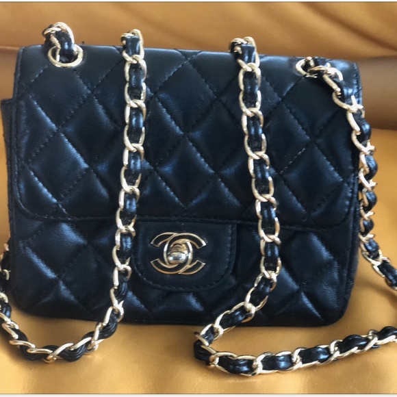 Chanel Handbag - Picture 1 of 7